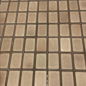 Meet your Posher, Ainslie